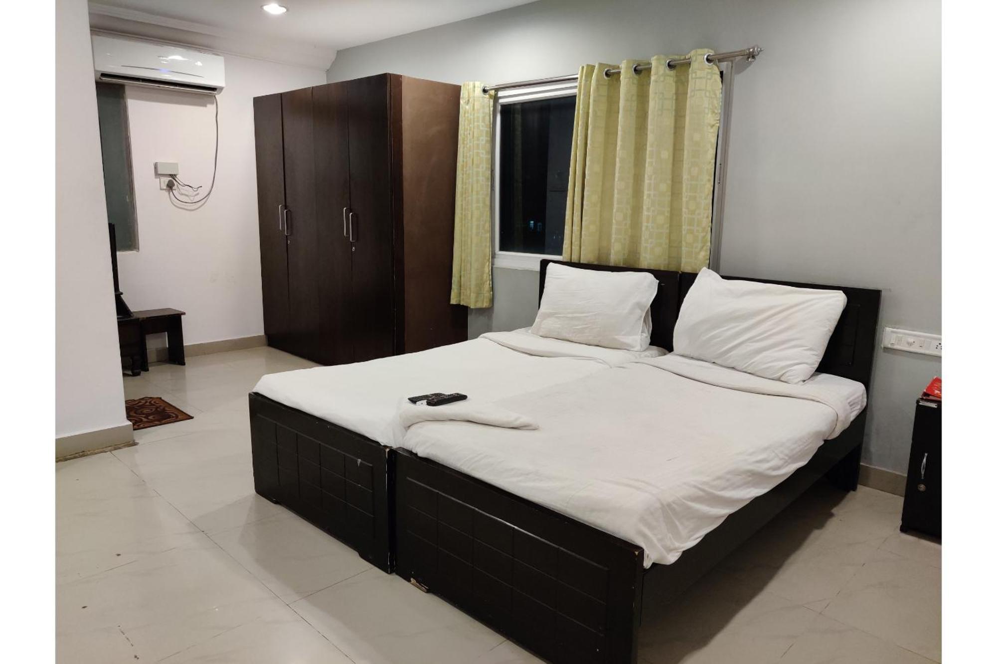 Collection O Jubilee Banjara Suites Hyderabad Exterior foto